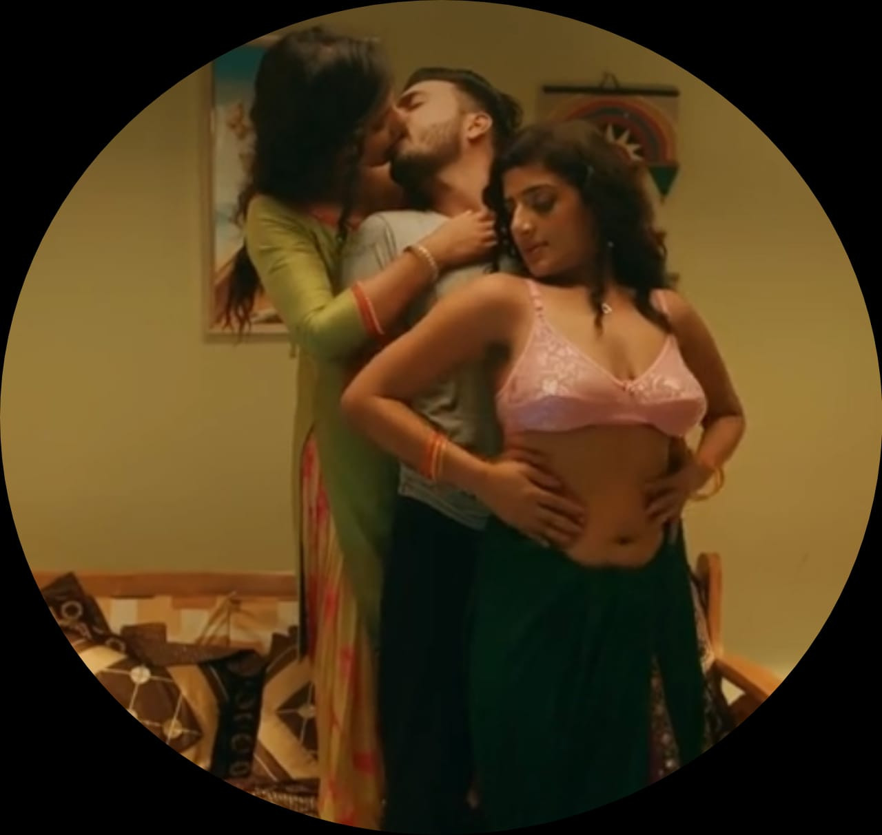 👈🏻जीजा ने दो साली को लिया😍